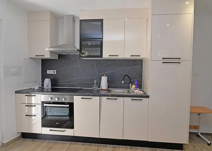 Apartment By The Sea Veli Losinj, Losinj - 24590 *